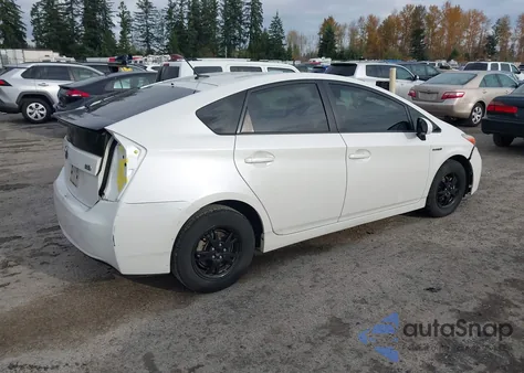 2013 Toyota Prius Three из США, поврежденный, VIN JTDKN3DU4D0342825